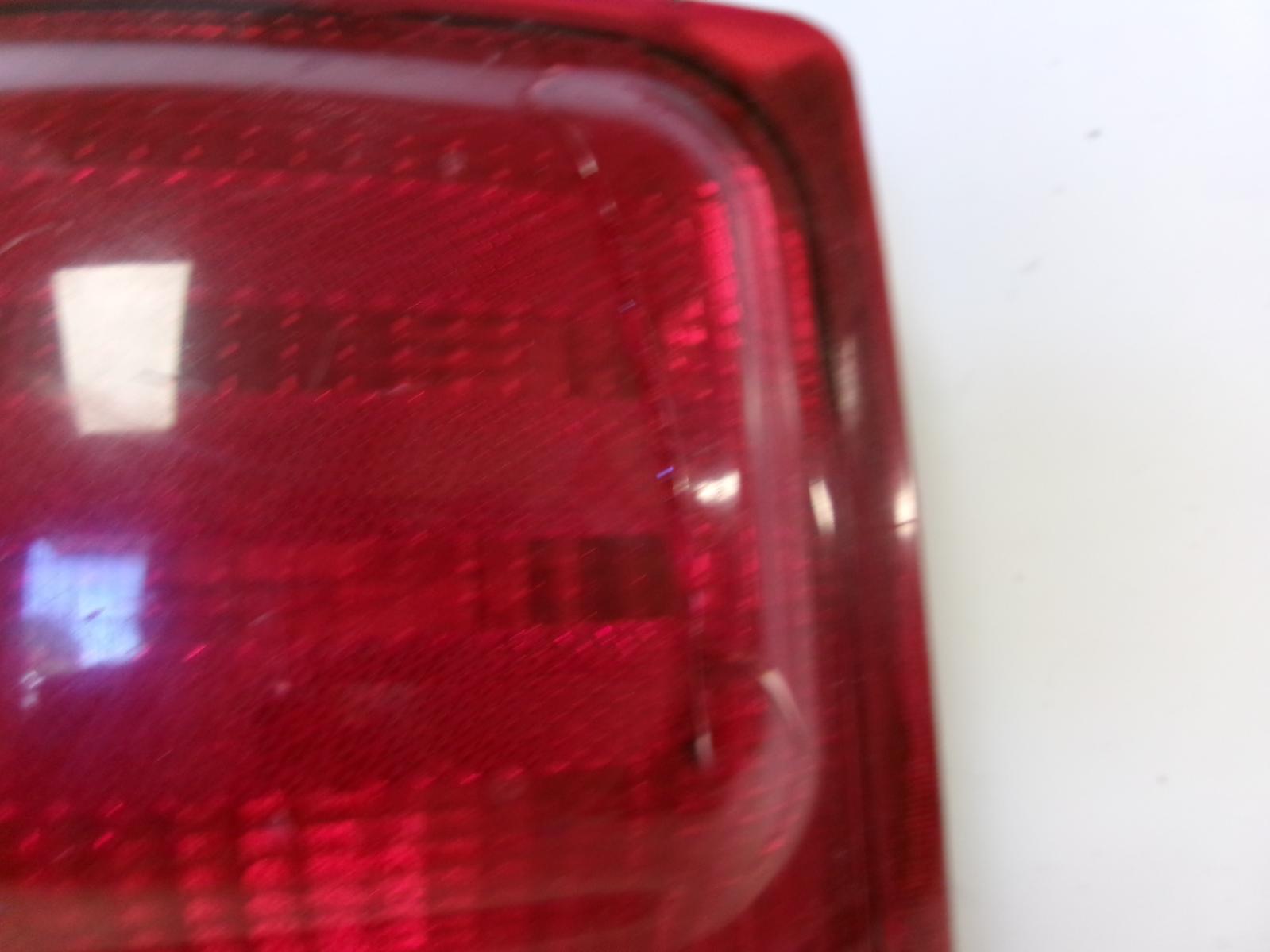 1998 - 2002 Ford Expedition Driver Lh Outer Tail Light OEM