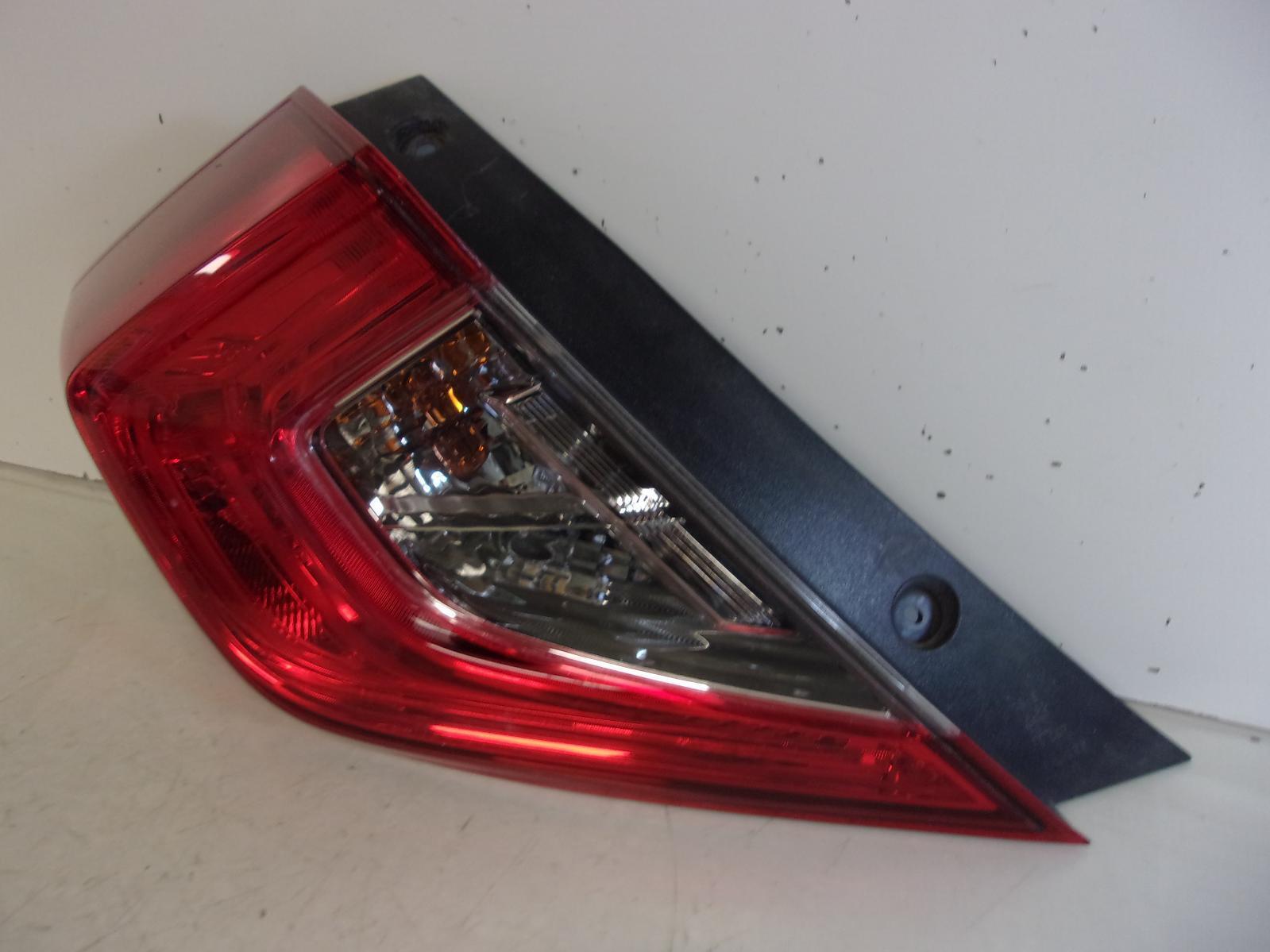 2016 2017 2018 2019 2020 2021 Honda Civic Sedan Driver Outer Tail Light OEM