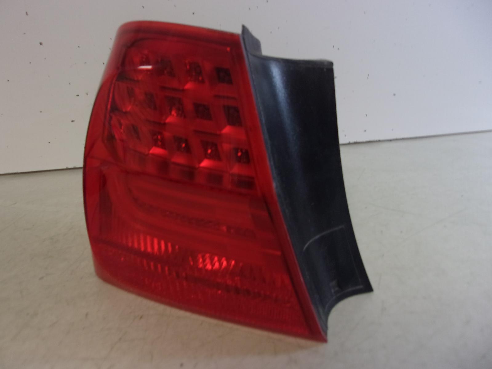 2009 2010 2011 BMW 3-Series Sedan 323i 328i 335i M3 Driver LH Tail Light OEM