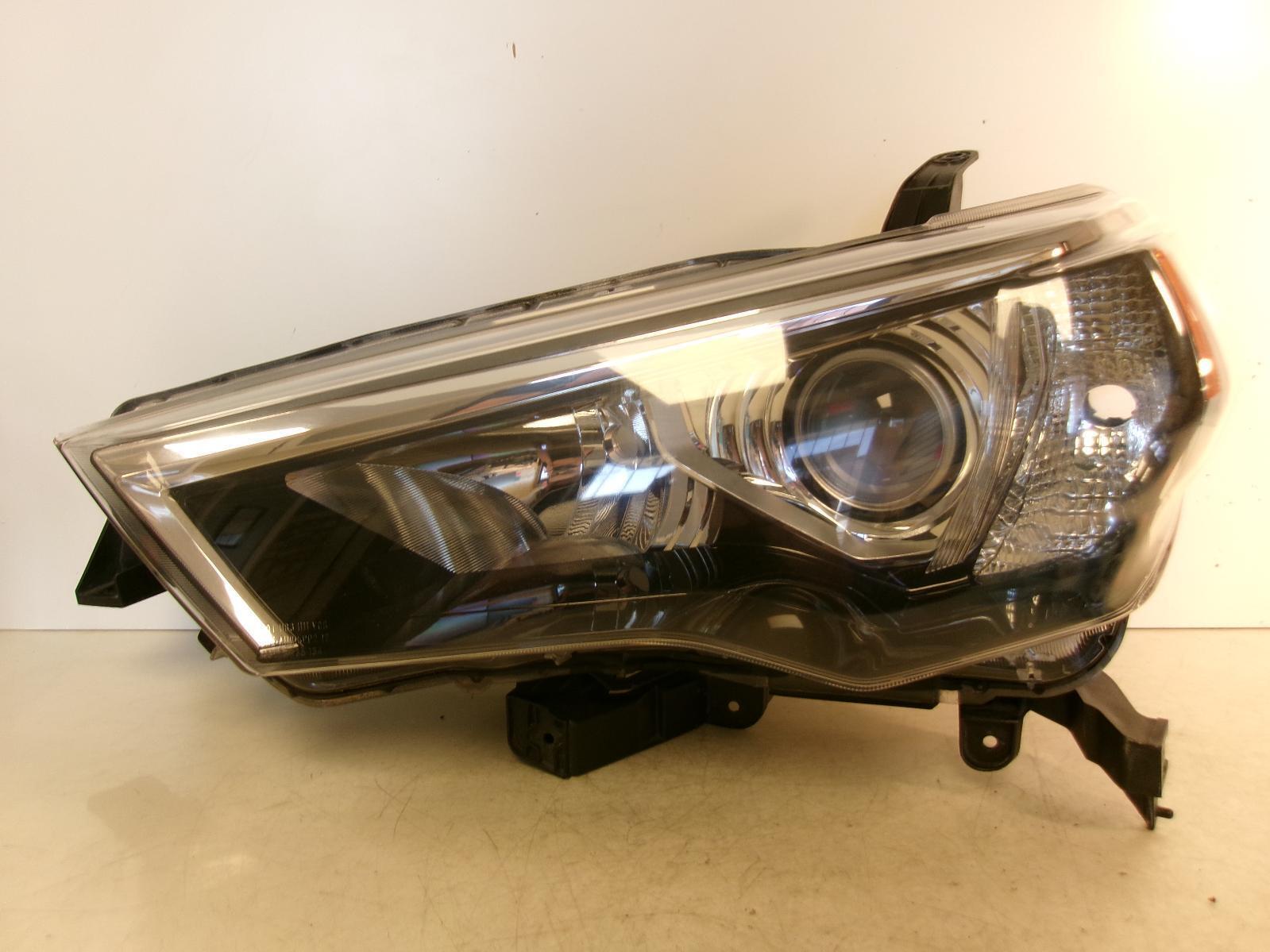 2014 - 2020 Toyota 4runner Driver Lh Halogen Headlight OEM