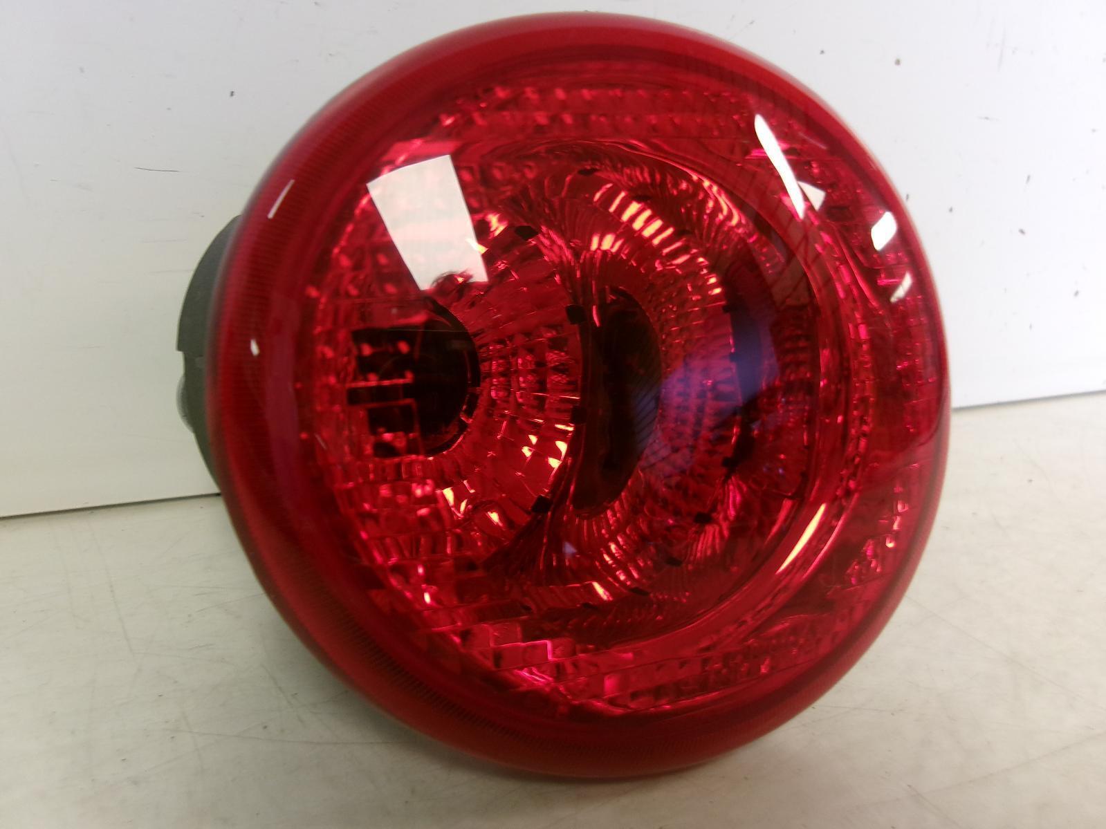 2006 - 2011 Chevrolet HHR Driver LH Upper Tail Light OEM - 0