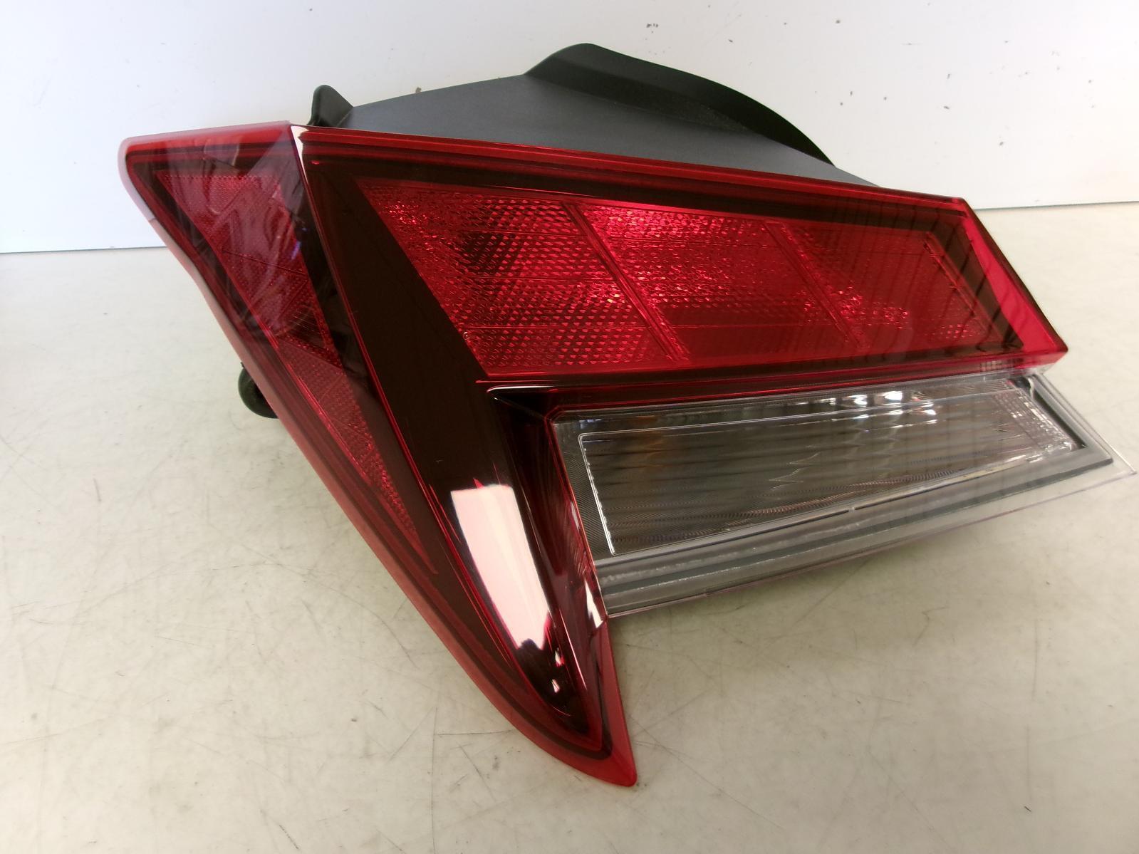 2021 2022 2023 Hyundai Elantra Driver Lh Incandescent Outer Tail Light OEM