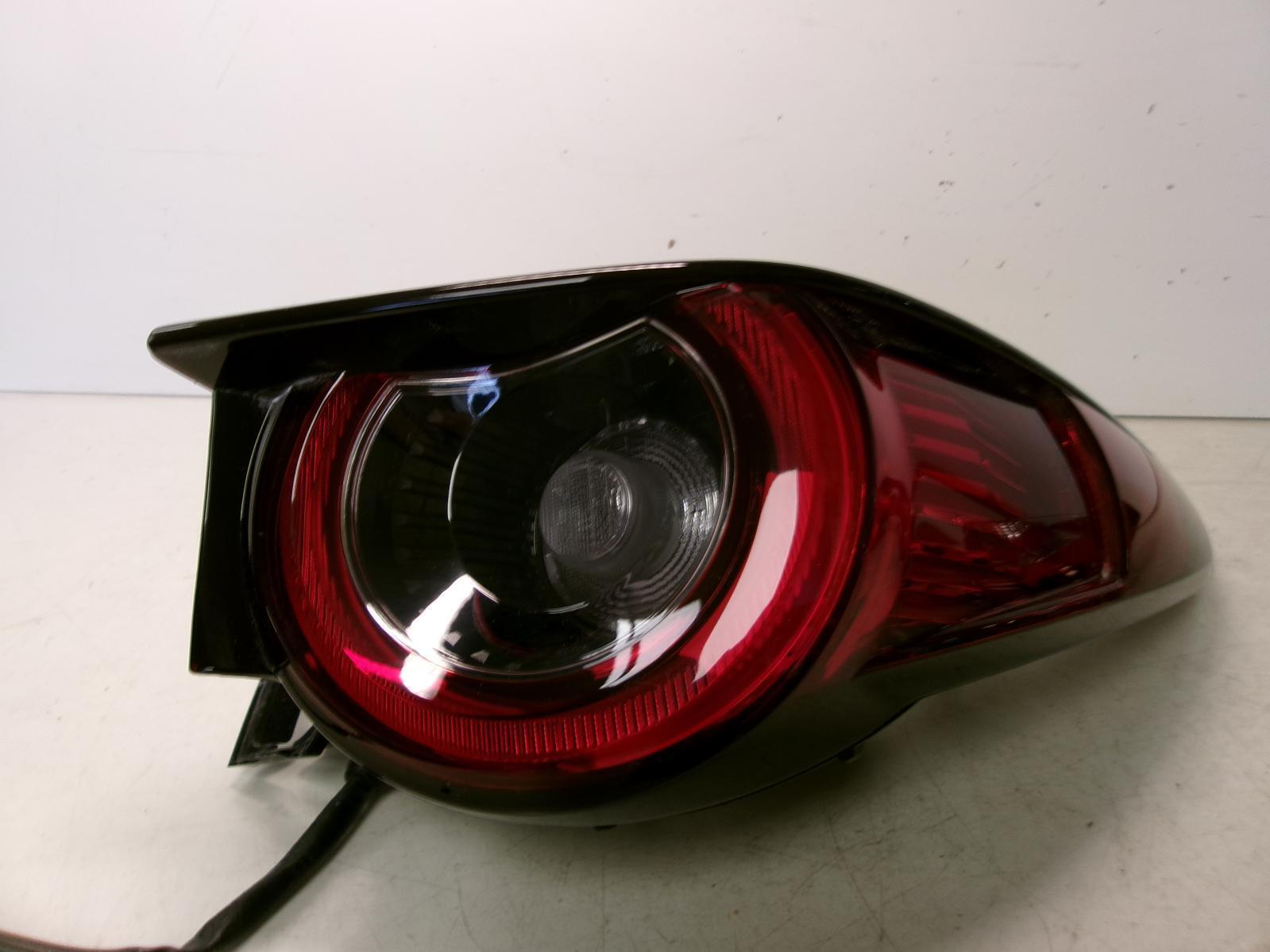 2017 2018 2019 2020 2021 Mazda Cx-5 Passenger RH Outer LED Tail Light OEM