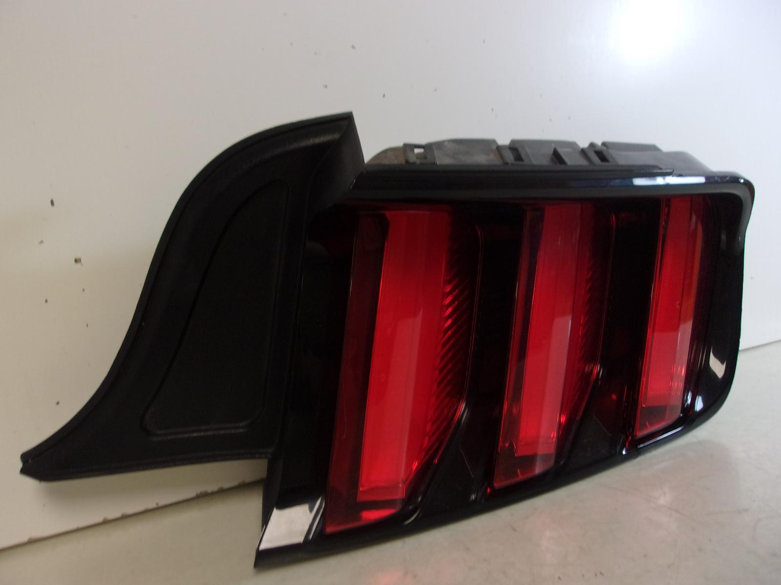 2015 2016 2017 2018 Ford Mustang Passenger RH LED Tail Light OEM