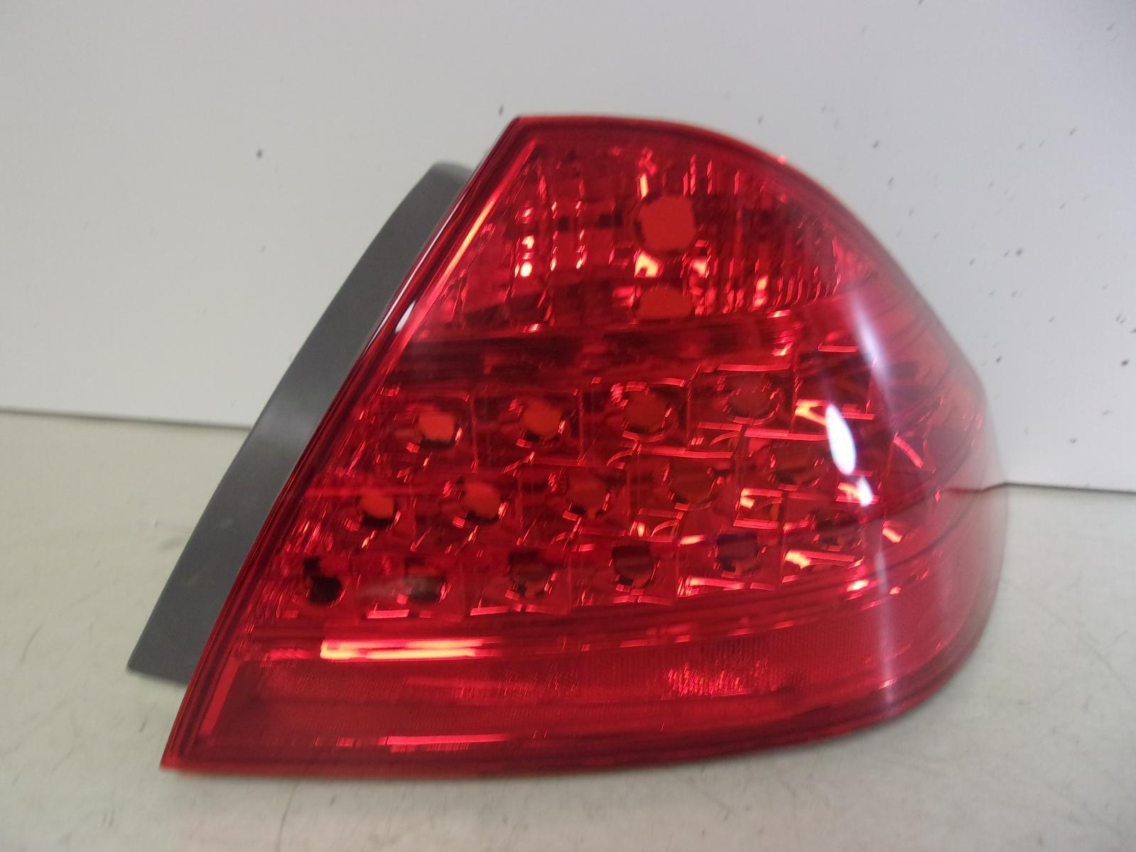 Fits 2006 2007 Honda Accord Sedan Passenger RH LED Quarter Panel Tail Light