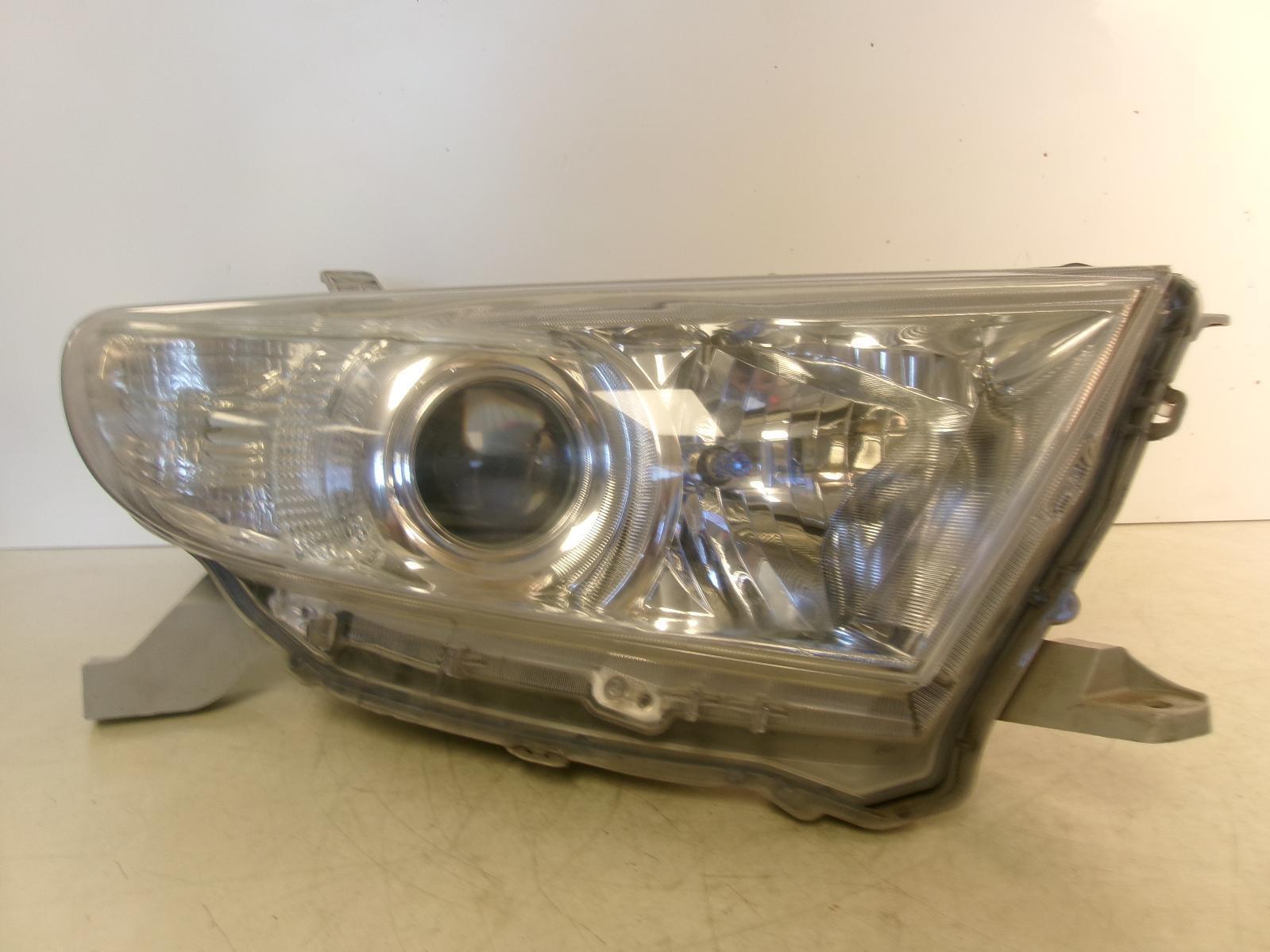 2011 2012 2013 Toyota Highlander Passenger Rh Halogen Headlight OEM