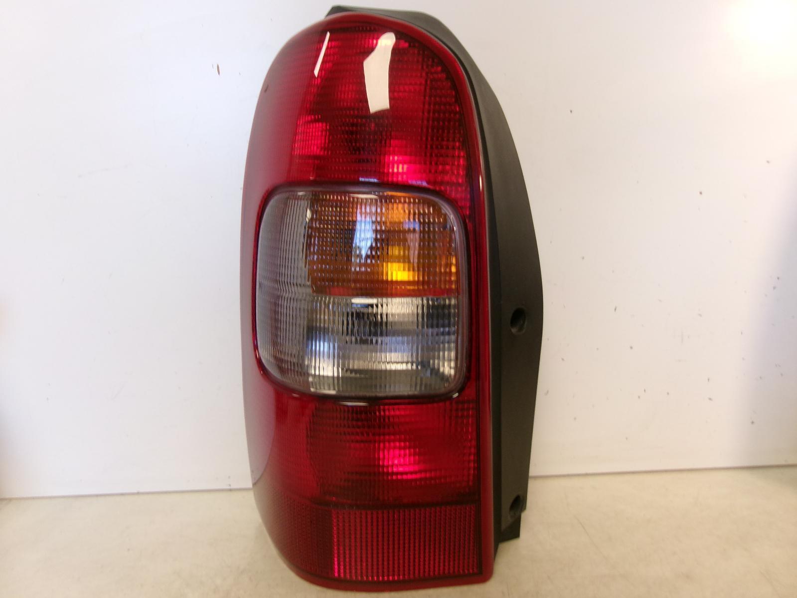 1997-2005 Chevrolet Venture / 1999-2005 Montana Driver LH Tail Light OEM