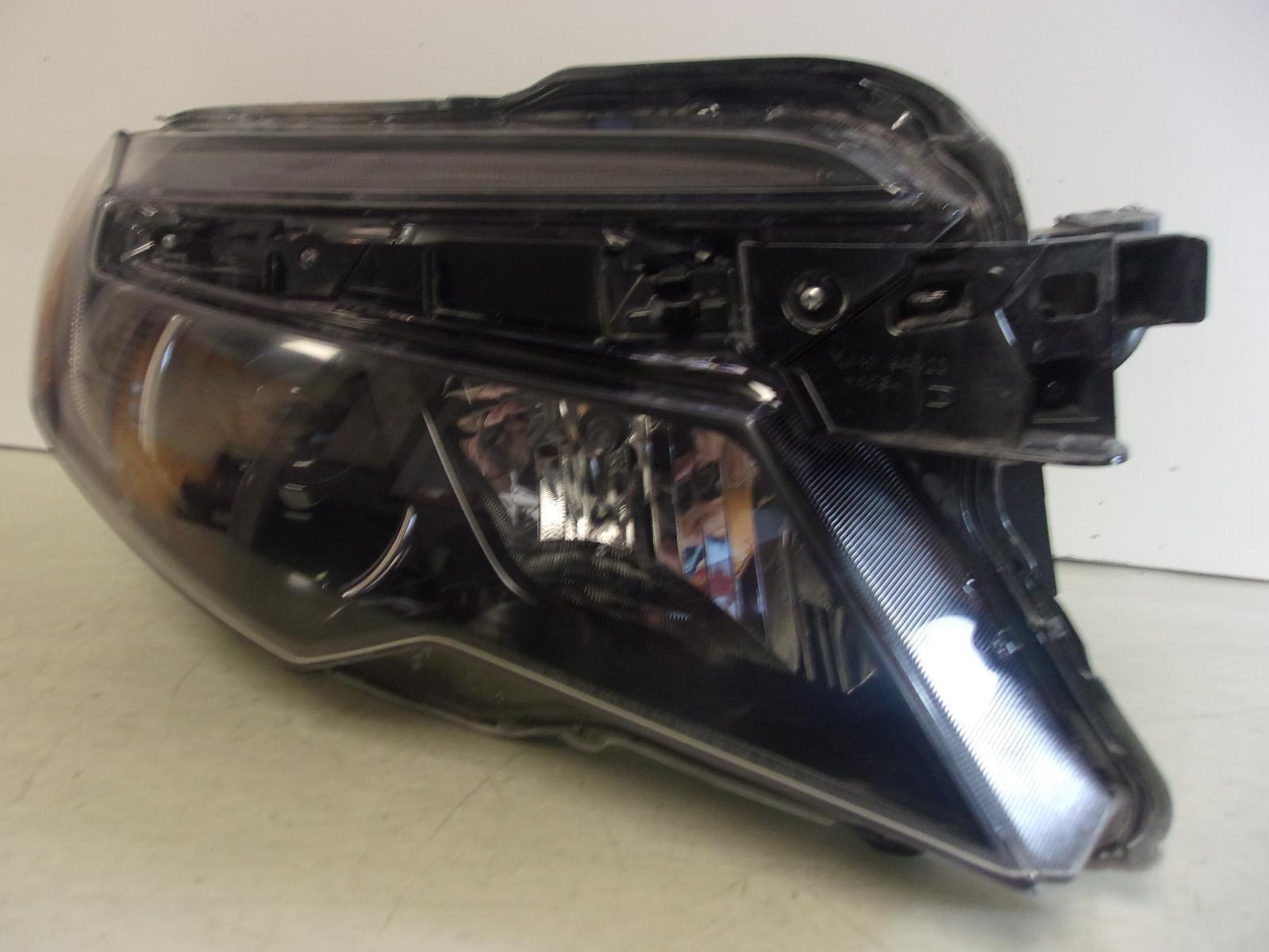 2016-2018 Honda Pilot / 2017-2020 Ridgeline Passenger Rh Halogen Headlight OEM