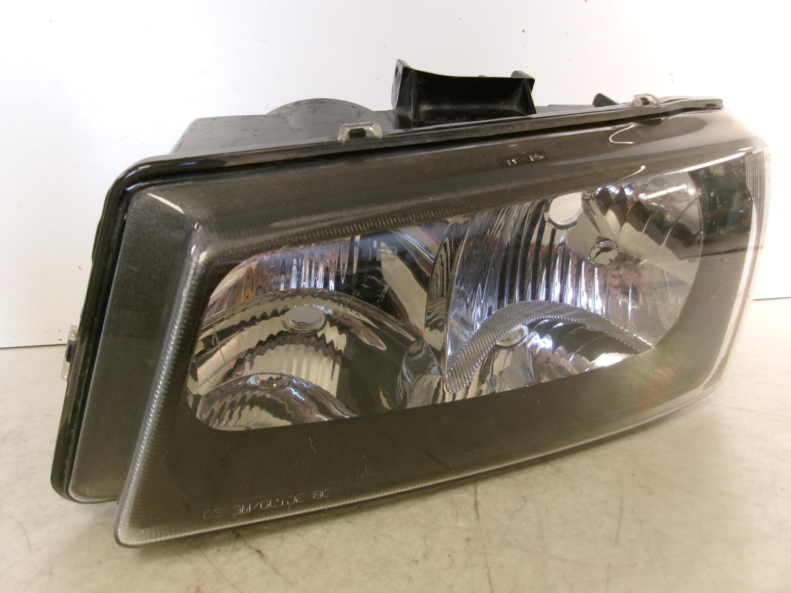 CHEVROLET SILVERADO 1500 PICKUP L Headlamp L. 05 06