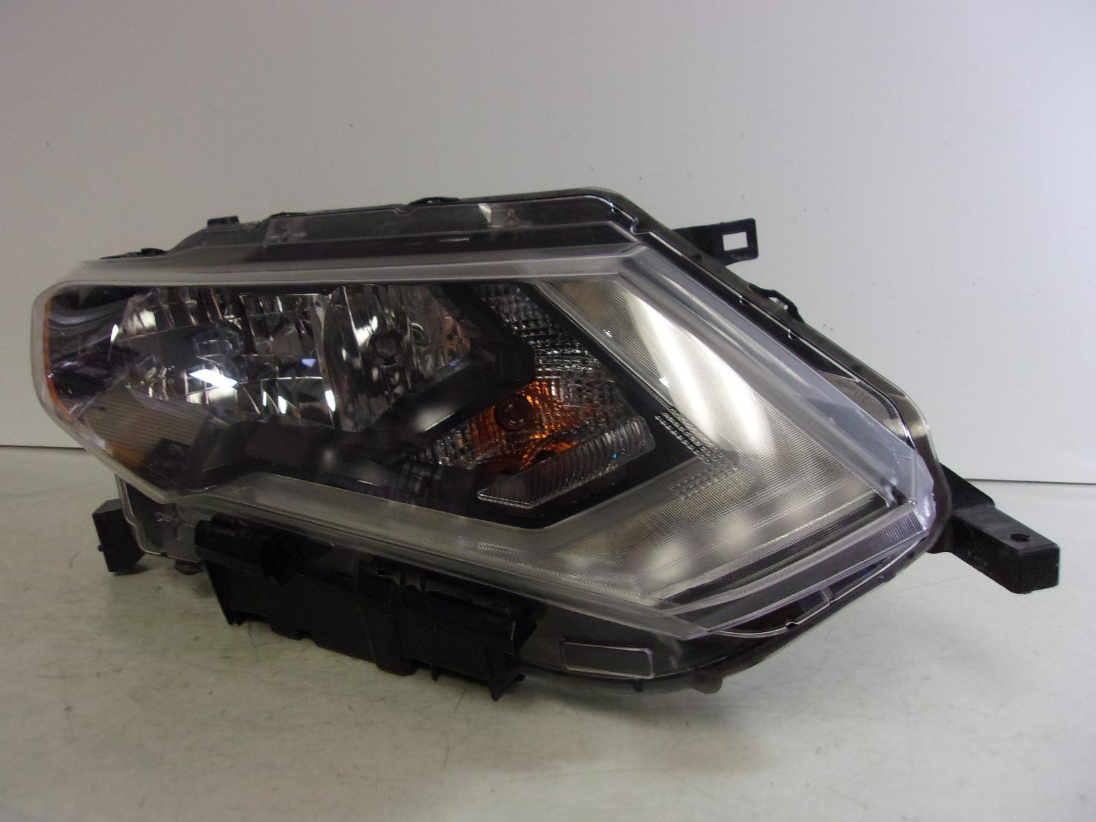 2018 2019 2020 Nissan Rogue Passenger Rh Halogen Headlight OEM