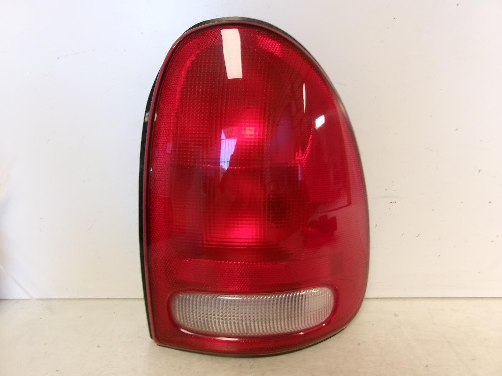 1996-2003 Caravan /Durango /Town & Country / Voyager Passenger RH Tail Light OEM