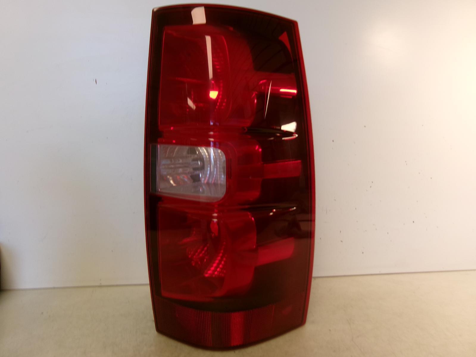 2007 - 2014 Chevrolet Suburban 1500 Passenger Rh Outer Tail Light OEM