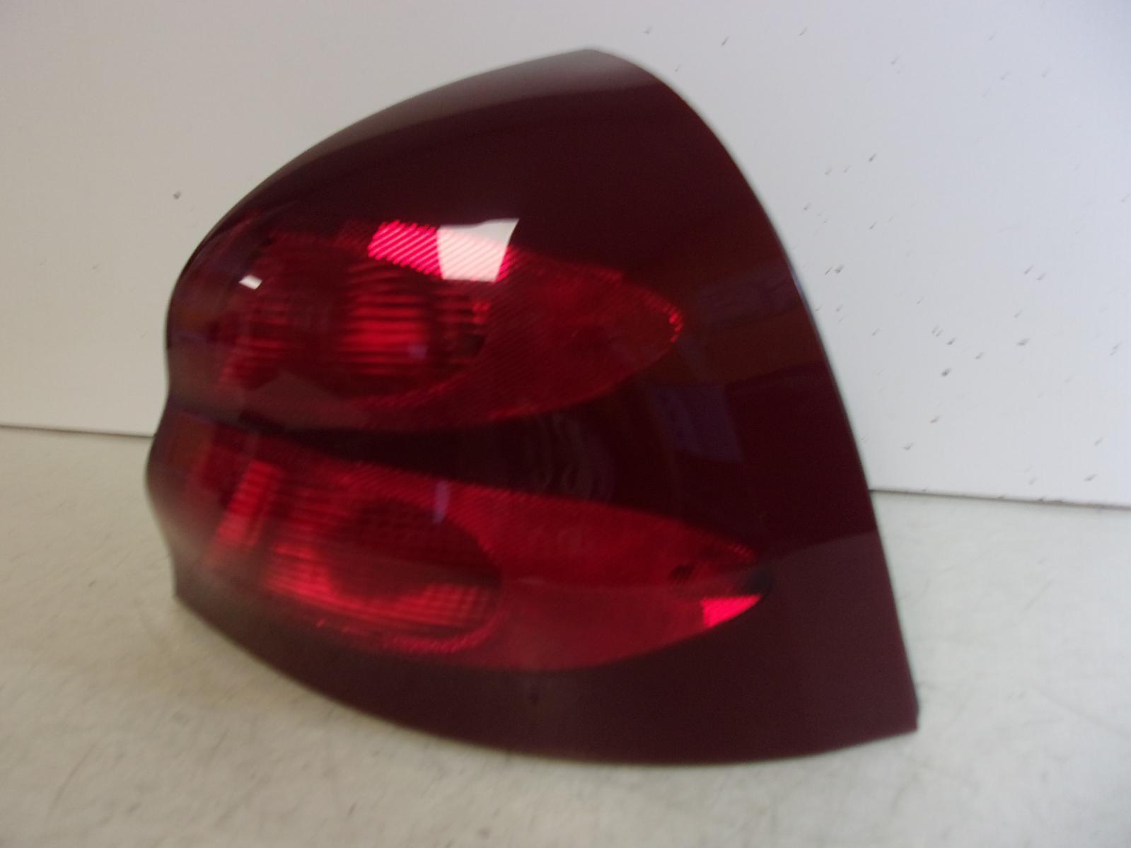 2004 2005 2006 2007 2008 Pontiac Grand Prix Passenger RH Tail Light OEM