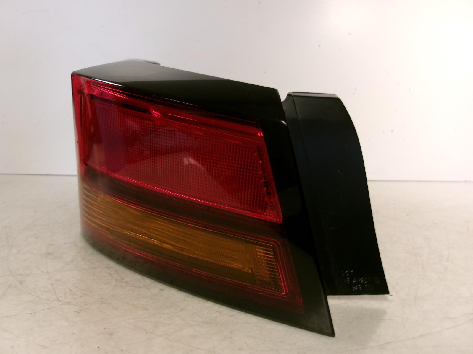 2019 - 2024 Nissan Altima Driver Lh Outer Quarter Panel Tail Light OEM