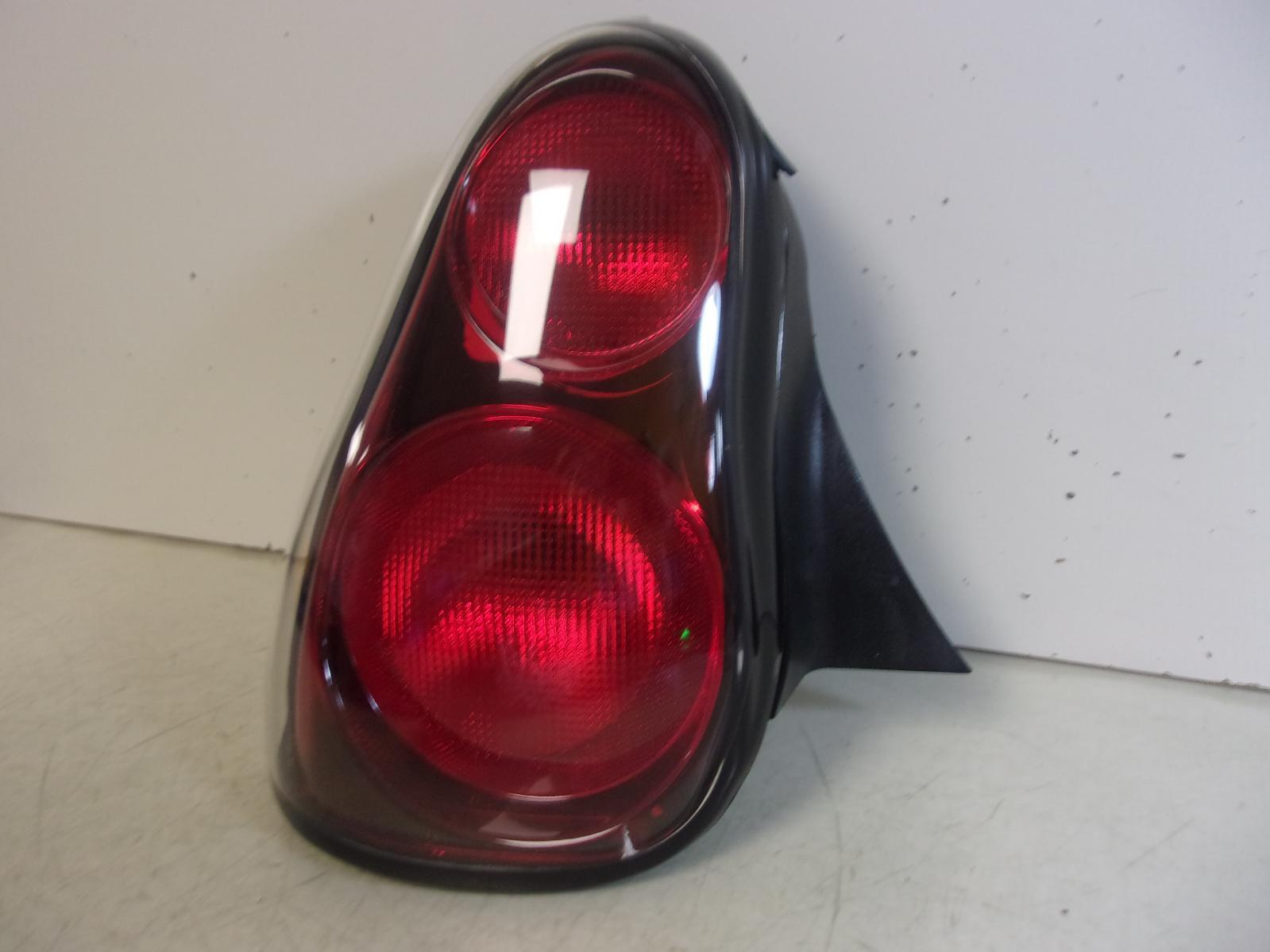 2000 2001 2002 2003 2004 2005 Chevrolet Monte Carlo Driver LH Tail Light OEM