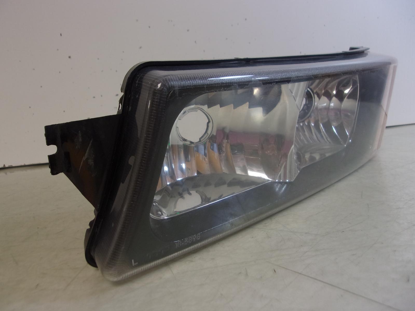 2003 - 2007 Chevrolet Silverado / Avalanche Driver LH Park Lamp Turn Signal OEM