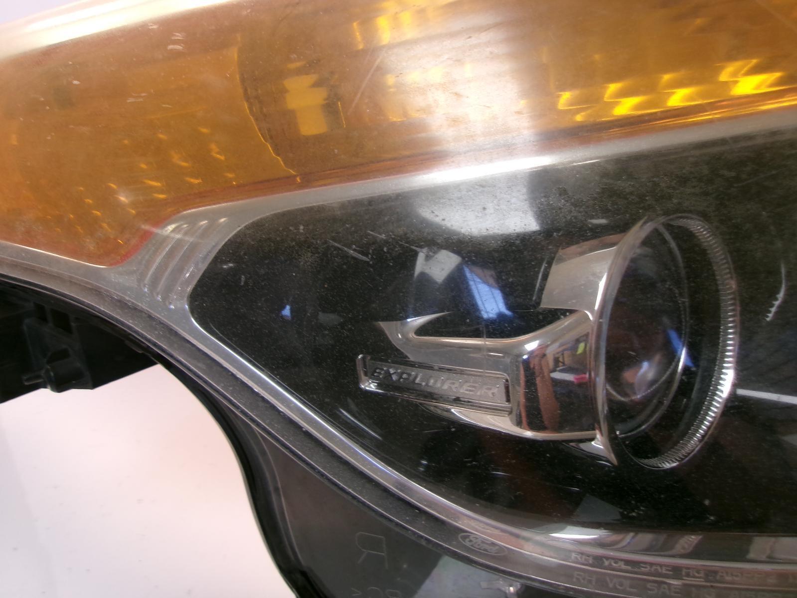 2013 2014 2015 Ford Explorer Passenger RH Halogen Headlight OEM