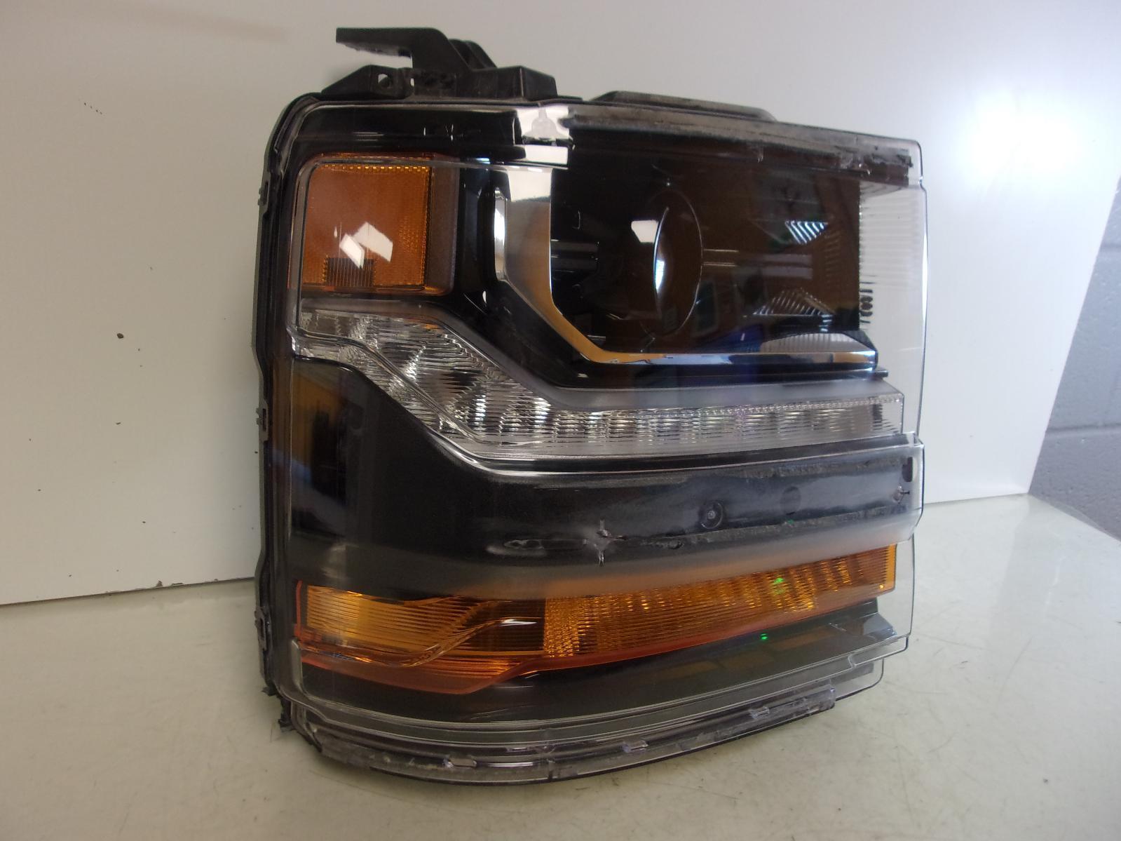 2016 - 2019 Chevrolet Silverado 1500 Passenger RH Xenon HID Headlight OEM - 0