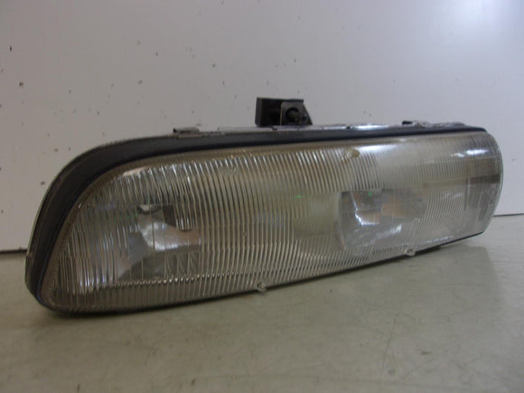 1993 1994 1995 1996 Buick Regal 4 Dr Passenger RH Halogen Headlight OEM