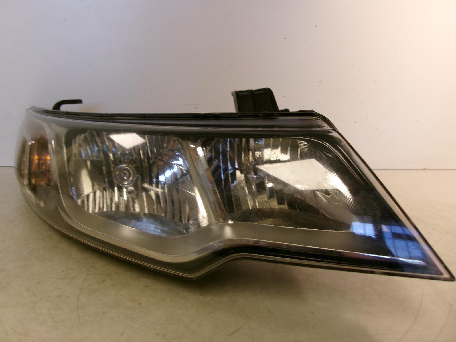 2010 2011 Kia Forte Coupe Passenger RH Halogen Headlight OEM - 0