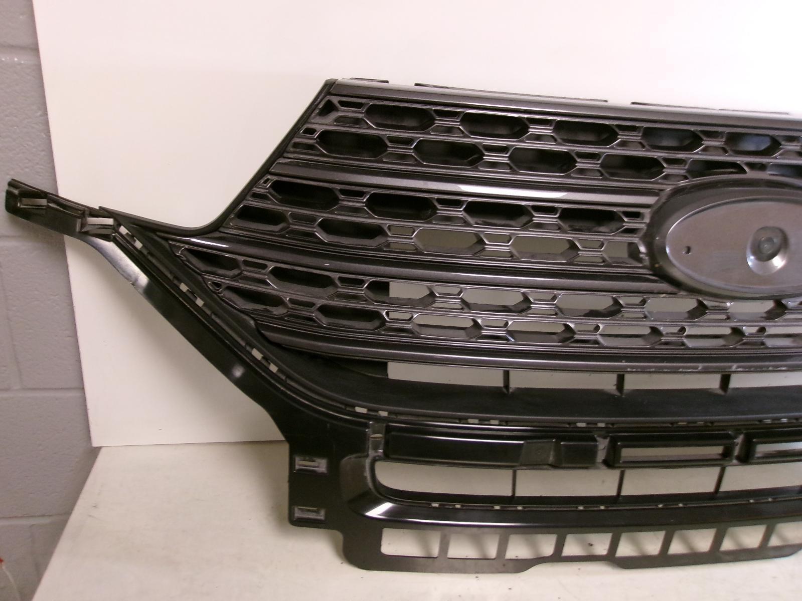 2021 2022 2023 Ford Explorer XLT Sport  Front Grille W/o Emblem Oem