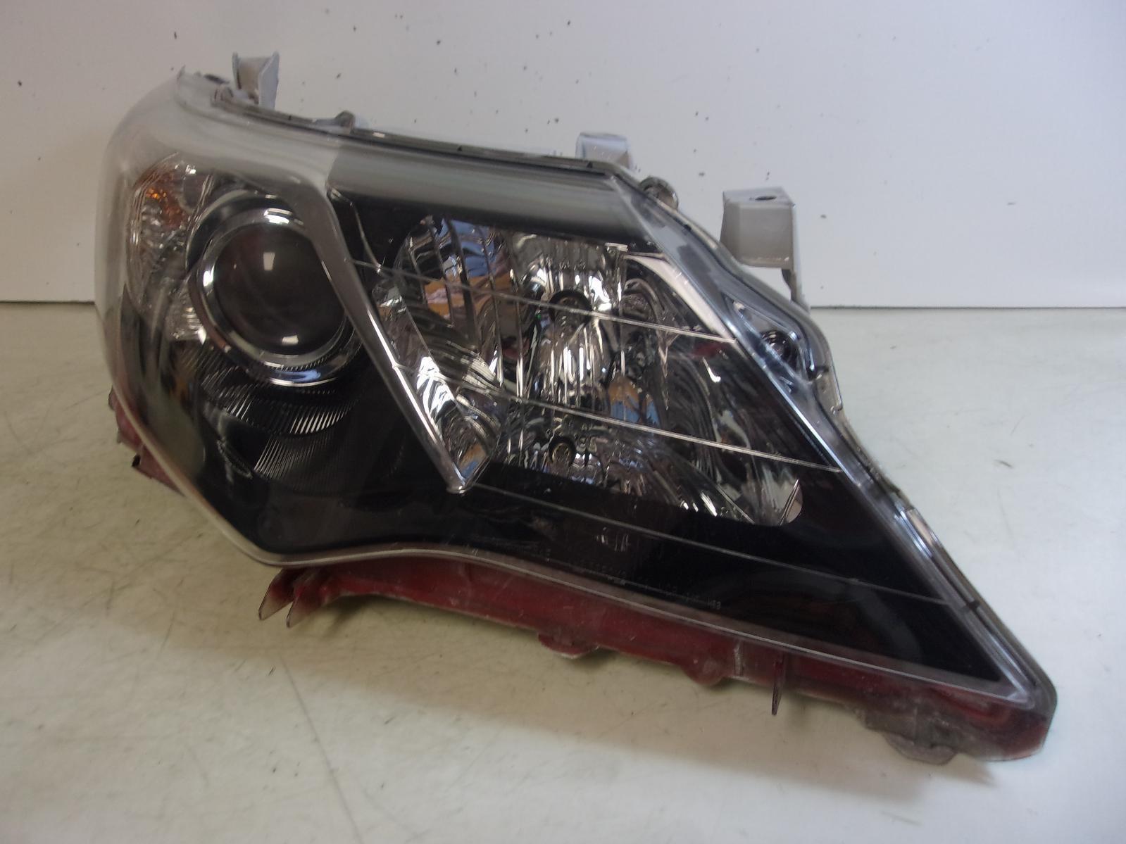 2012 2013 2014 Toyota Camry Se Passenger Rh Black Trim Halogen Headlight OEM