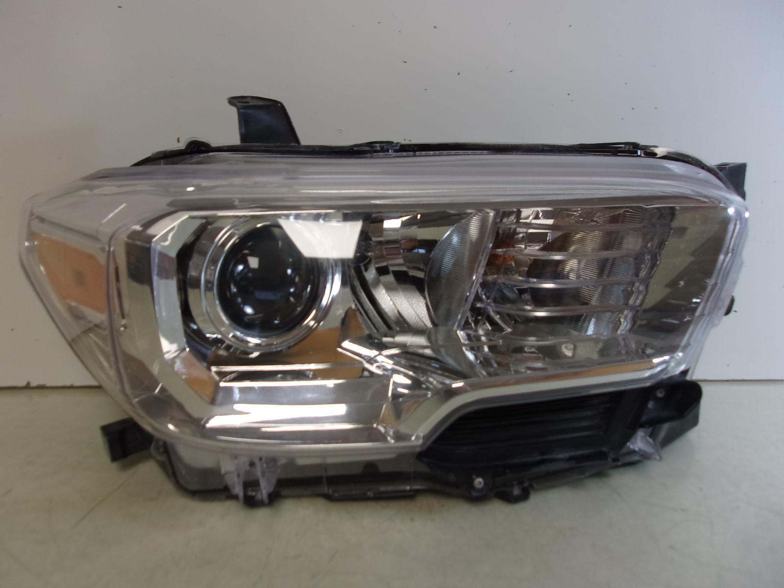 TOYOTA TACOMA R Headlamp (halogen), w/o LED daytime running lamps; w/chrome tr