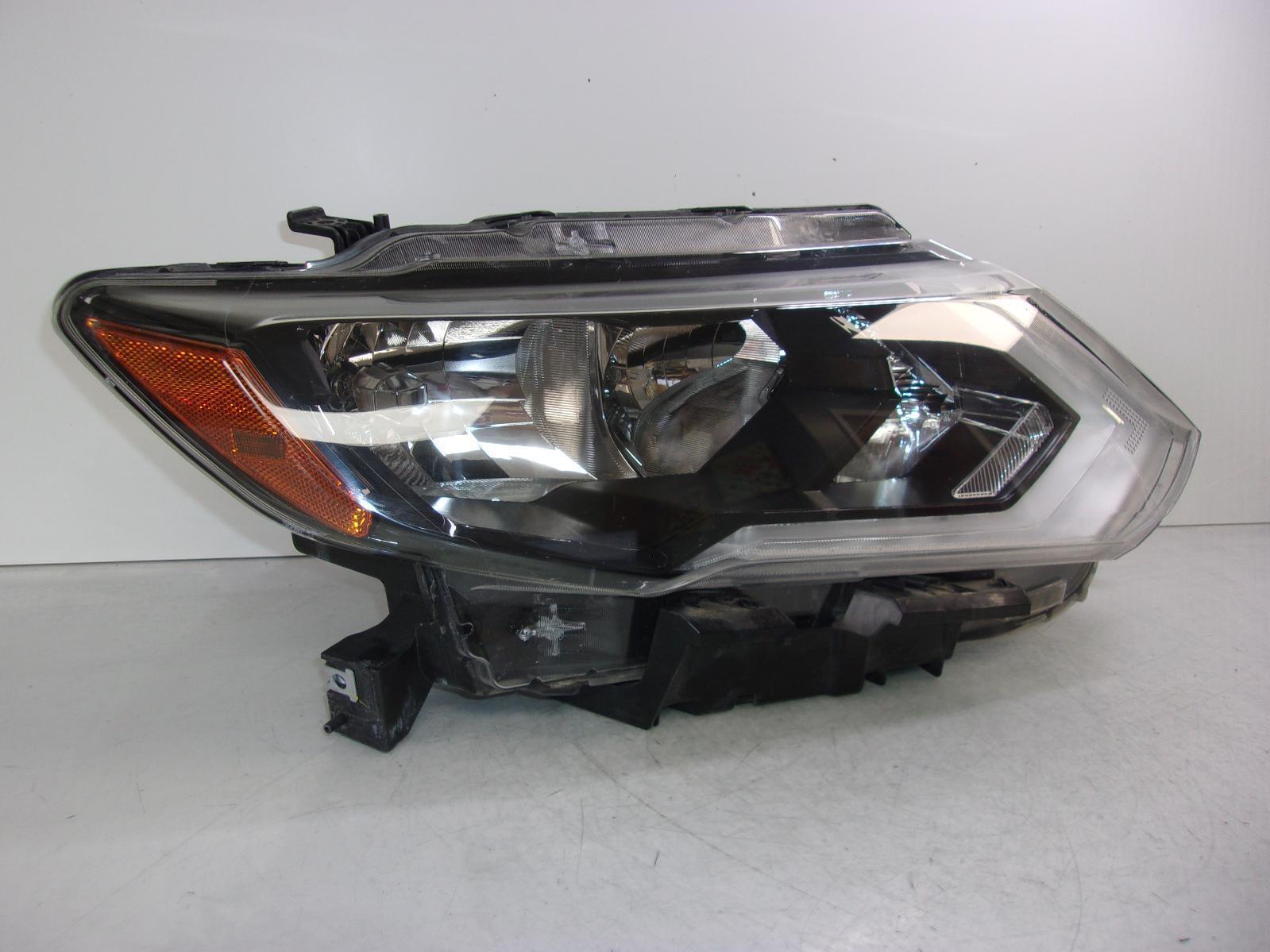 2018 2019 2020 Nissan Rogue Rh Passenger Halogen Headlight OEM B12R