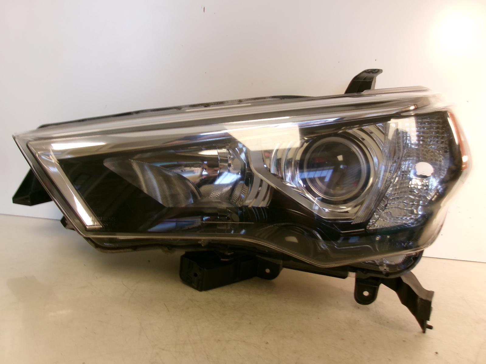 2014 - 2020 Toyota 4runner Driver Lh Halogen Headlight OEM