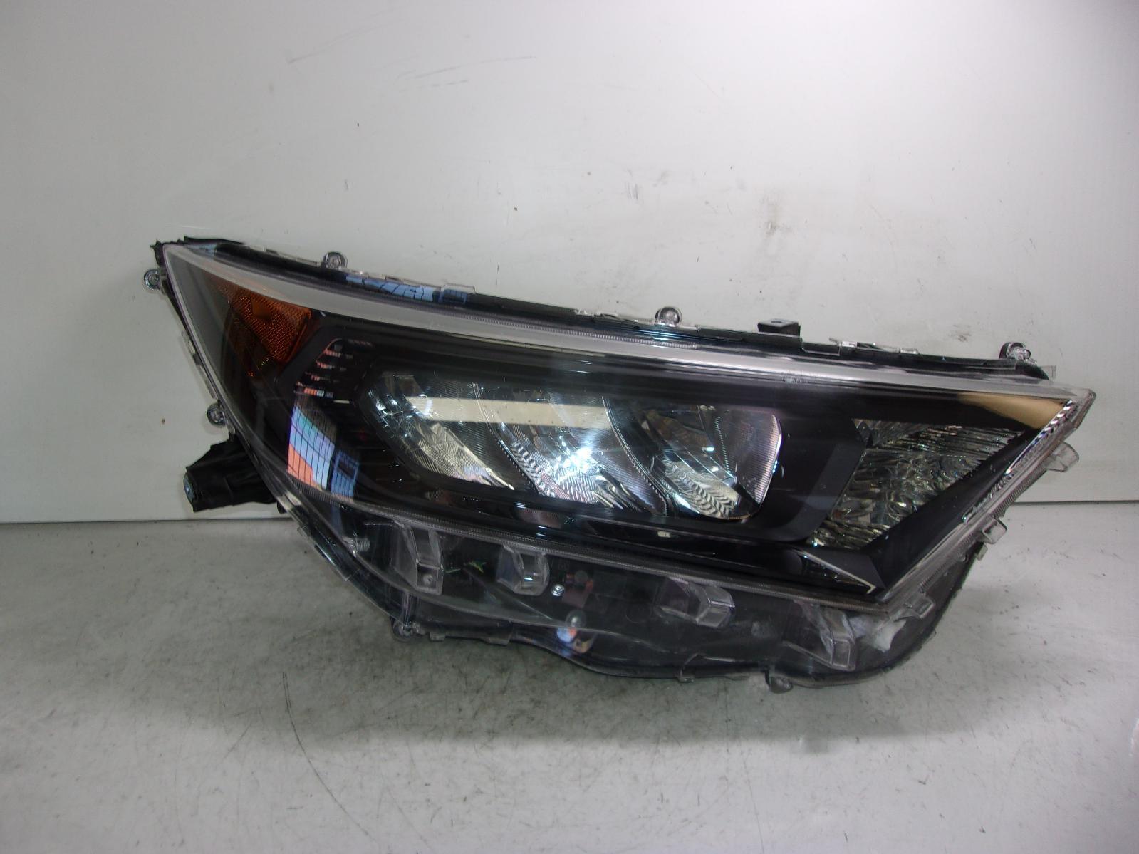 2019 2020 2021 2022 Toyota Rav4 Passenger Rh Led Headlight With Black Trim OEM