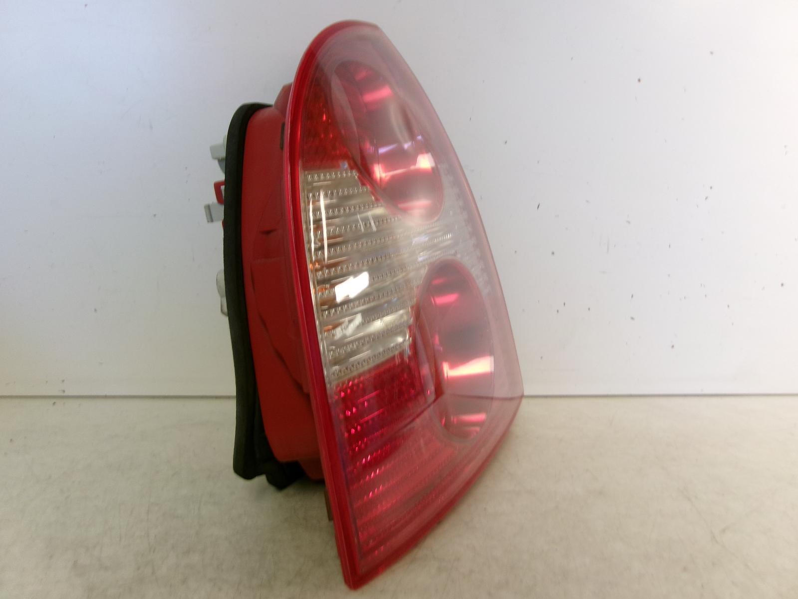 2002 2003 2004 2005 Volkswagen Passat Driver Outer Quarter Panel Tail Light OEM