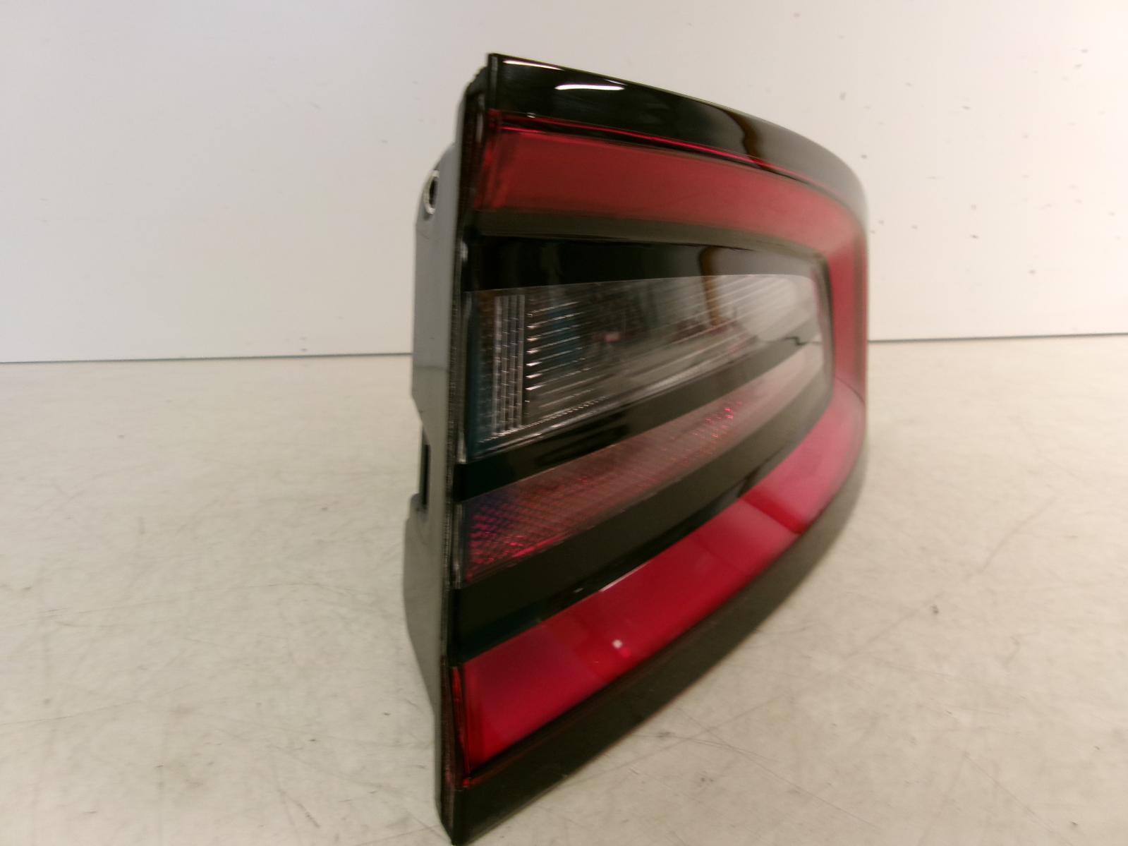 2015 - 2023 Dodge Charger Passenger Rh Outer Quarter Panel Led Tail Light OEM