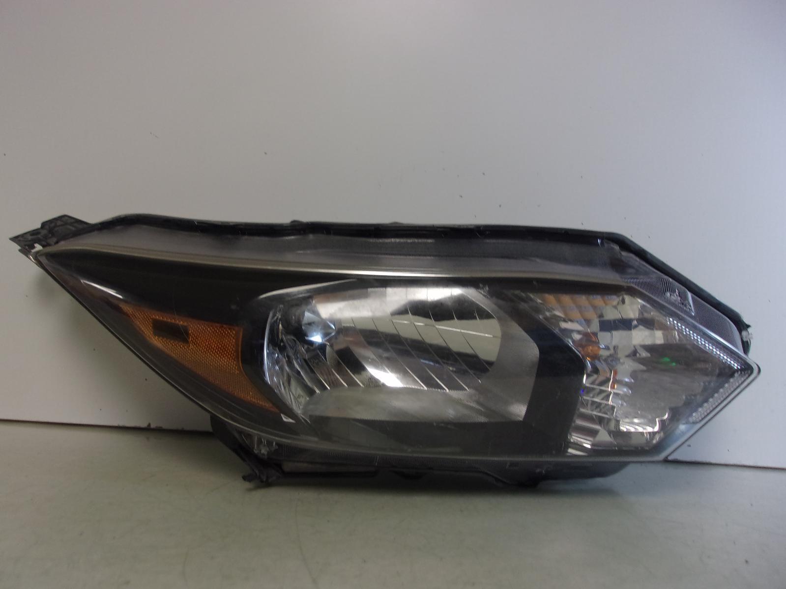 2016 2017 2018 Honda HR-V Passenger RH Halogen Headlight OEM