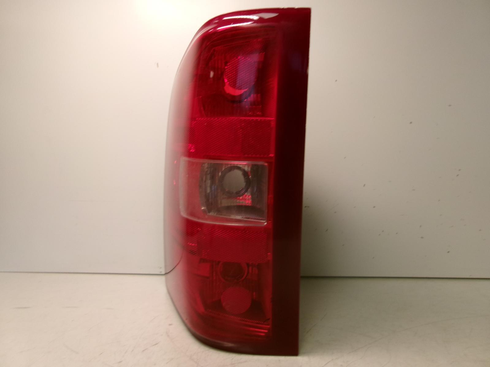 2010 2011 Chevrolet Silverado 1500 Pickup Driver Lh  Outer Tail Light OEM