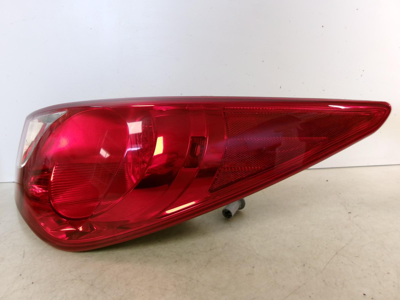 Fits 2011 - 2014 Hyundai Sonata Passenger RH Incandescent Outer Tail Light - TYC - 0