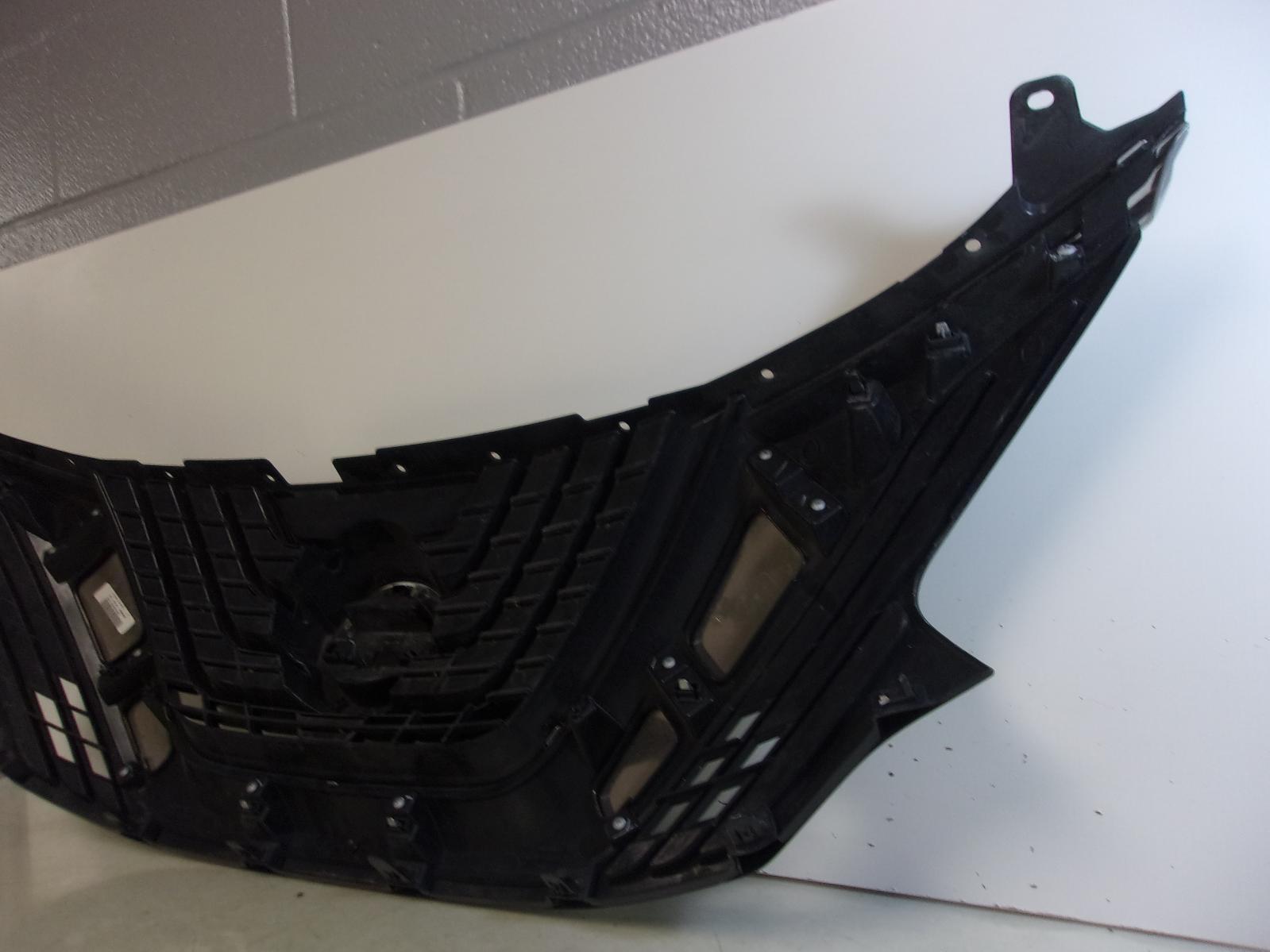 2015 2016 2017 2018 Nissan Murano Front Upper Grille 62310-5AA1A OEM
