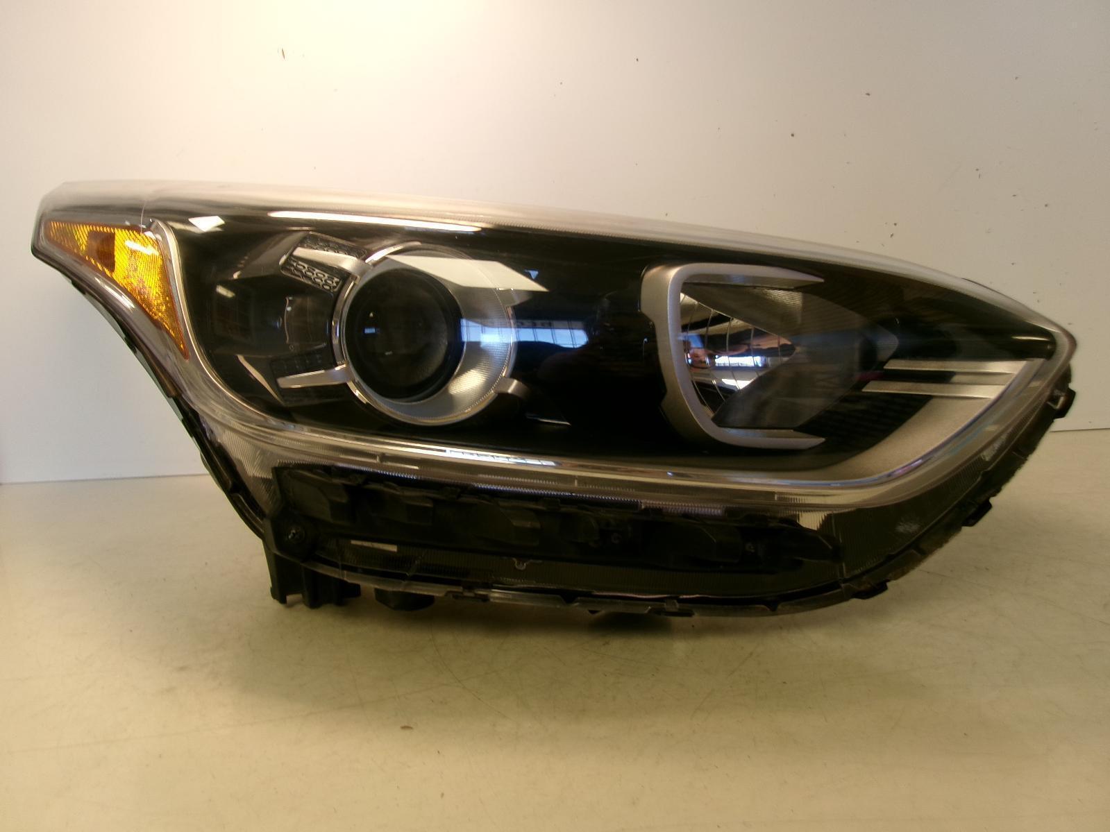 2020 2021 Kia Forte Sedan Passenger RH Halogen Projector Headlight OEM