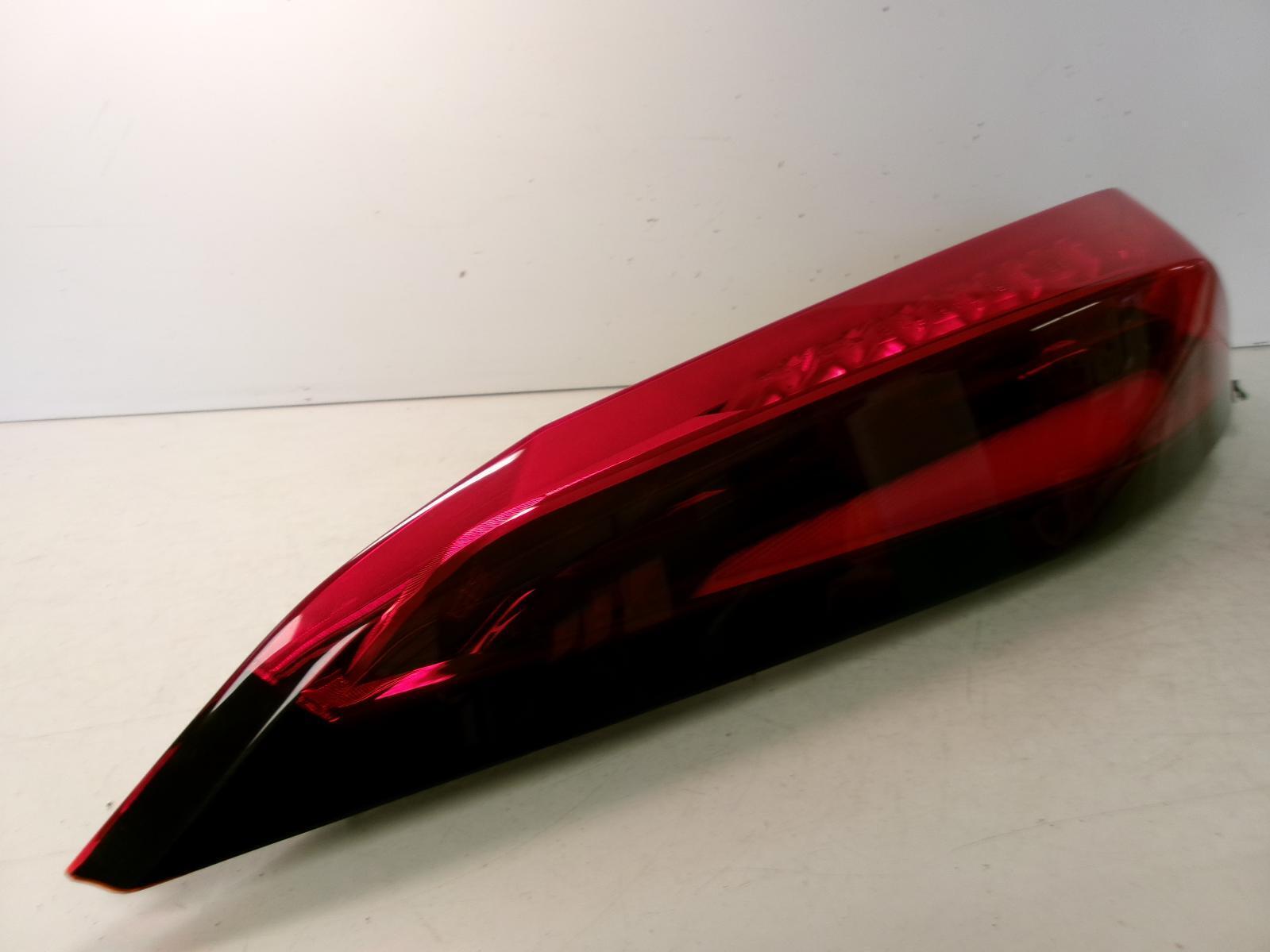 2019 2020 2021 2022 Cadillac Xt4 Luxury Driver Lh Outer LED Tail Light OEM