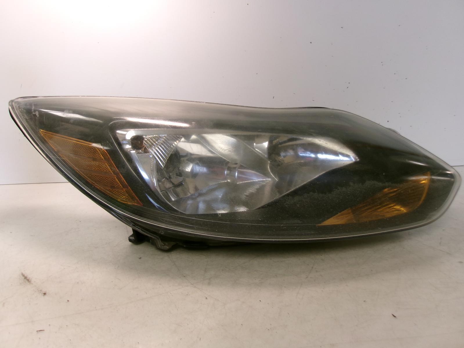 2013 2014 Ford Focus Passenger Rh Halogen Black Trim Headlight OEM