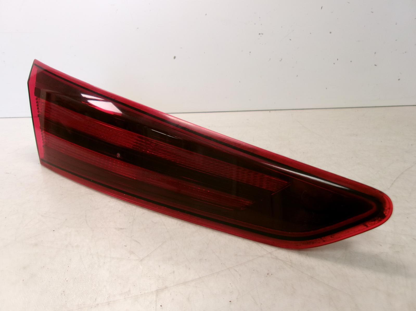 2019 2020 Hyundai Elantra Driver Lh Inner Lid Tail Light OEM