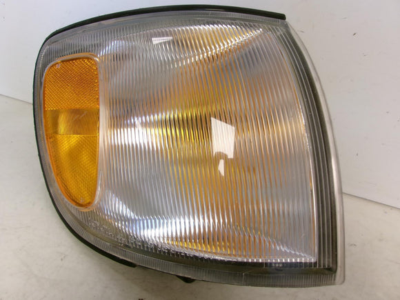 1998 Toyota Sienna Passenger Rh Halogen Turn Signal Light OEM