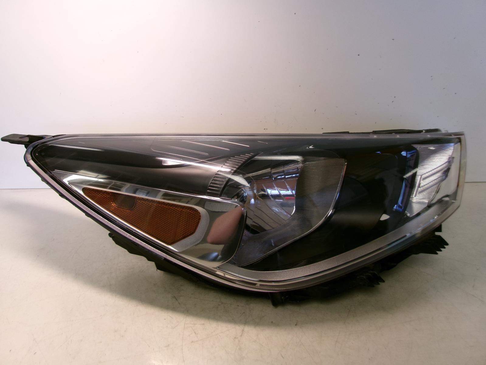 2018 2019 2020 2021 Kia Rio Passenger Rh Halogen Headlight OEM - 0