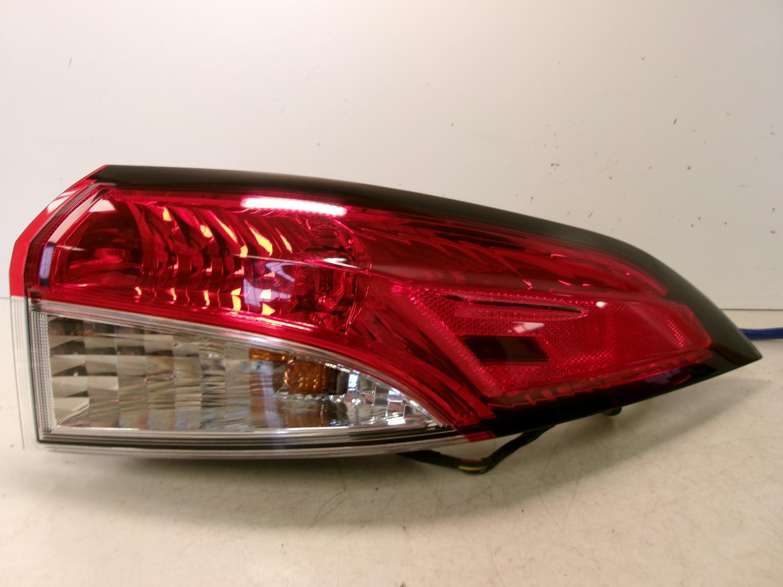 2020 2021 2022 Toyota Corolla  Sedan Passenger Rh Quarter Panel Tail Light OEM