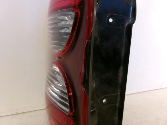 2005 2006 Jeep Liberty Driver Lh Outer Quarter Panel Tail Light OEM