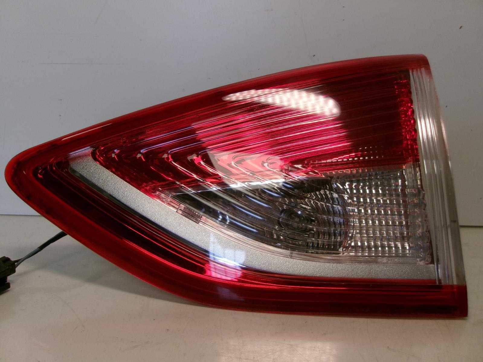 2013 2014 2015 Ford Escape Passenger Rh Inner Lid Tail Light OEM