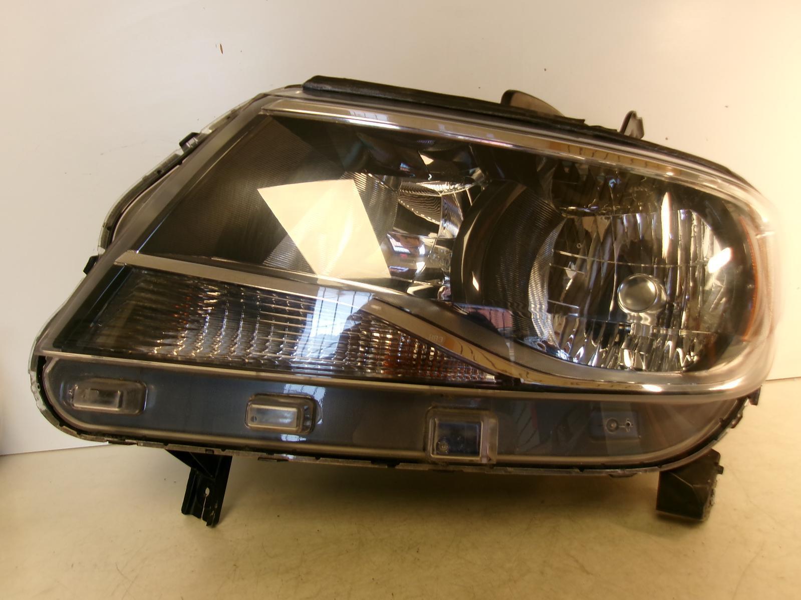 2015 -2022 Chevrolet Colorado Driver Lh Halogen Headlight OEM