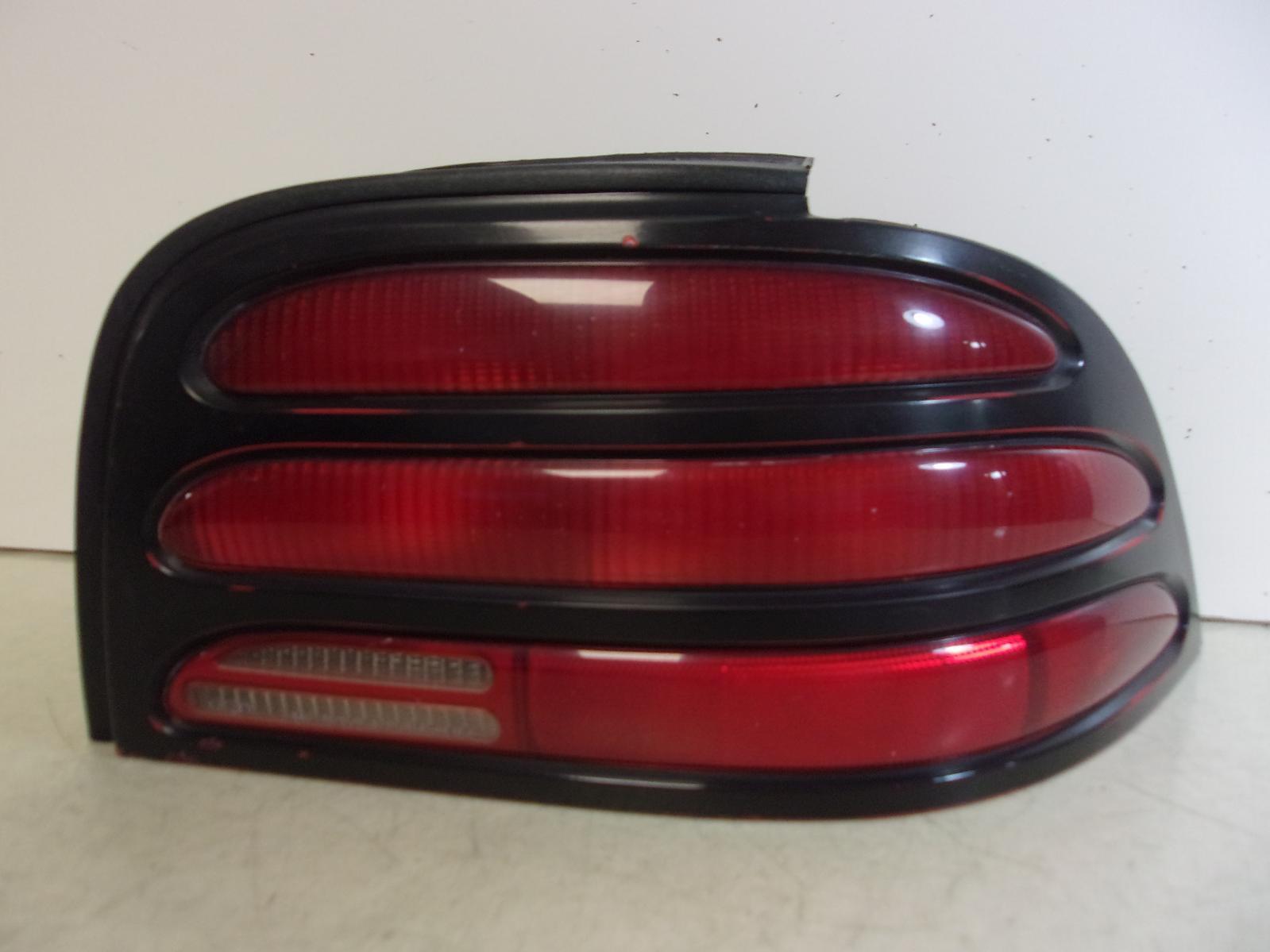 1994 1995 Ford Mustang Passenger RH Tail Light OEM