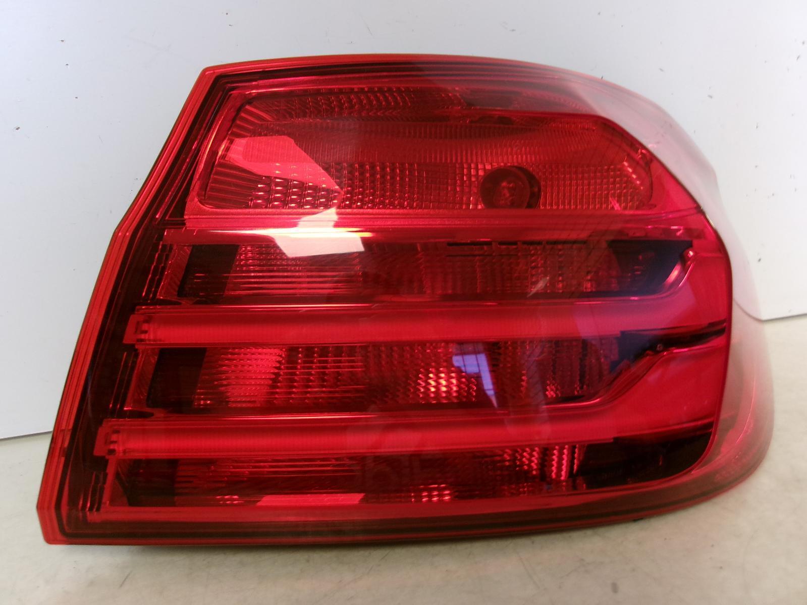 2014 2015 2016 BMW 428i Passenger Rh Outer Quarter Panel Tail Light OEM