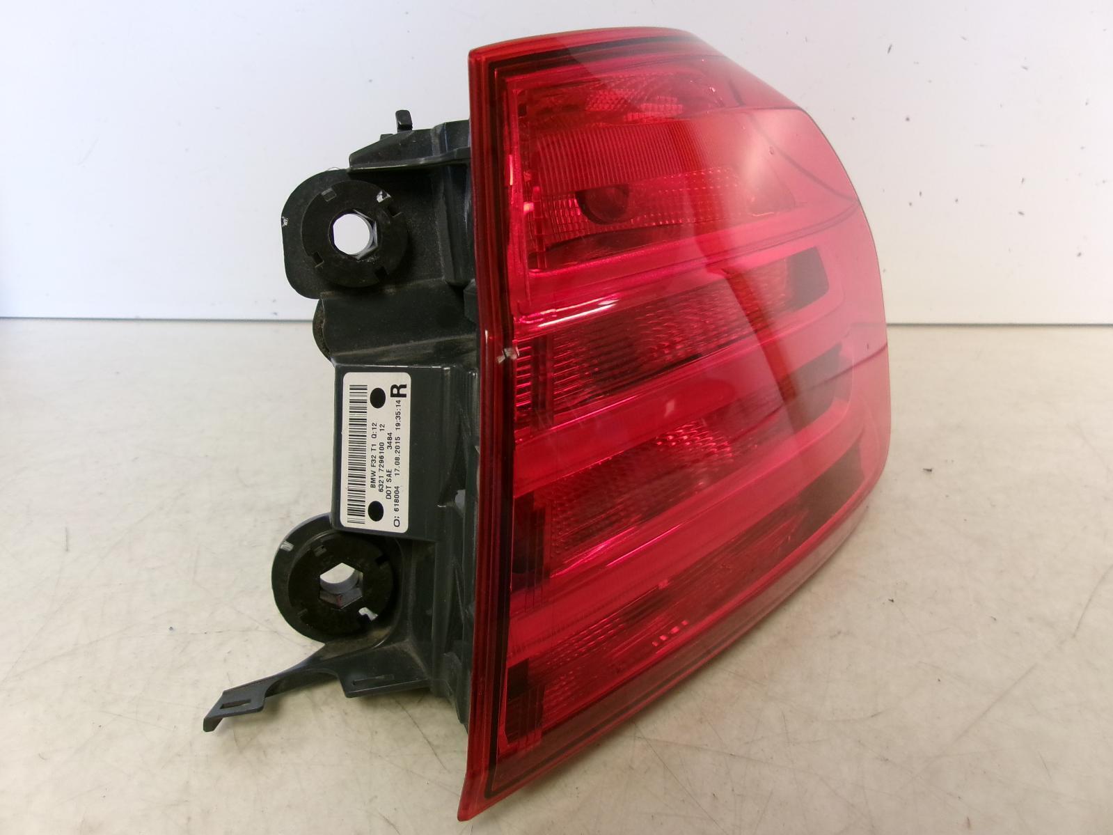 2014 2015 2016 BMW 428i Passenger Rh Outer Quarter Panel Tail Light OEM