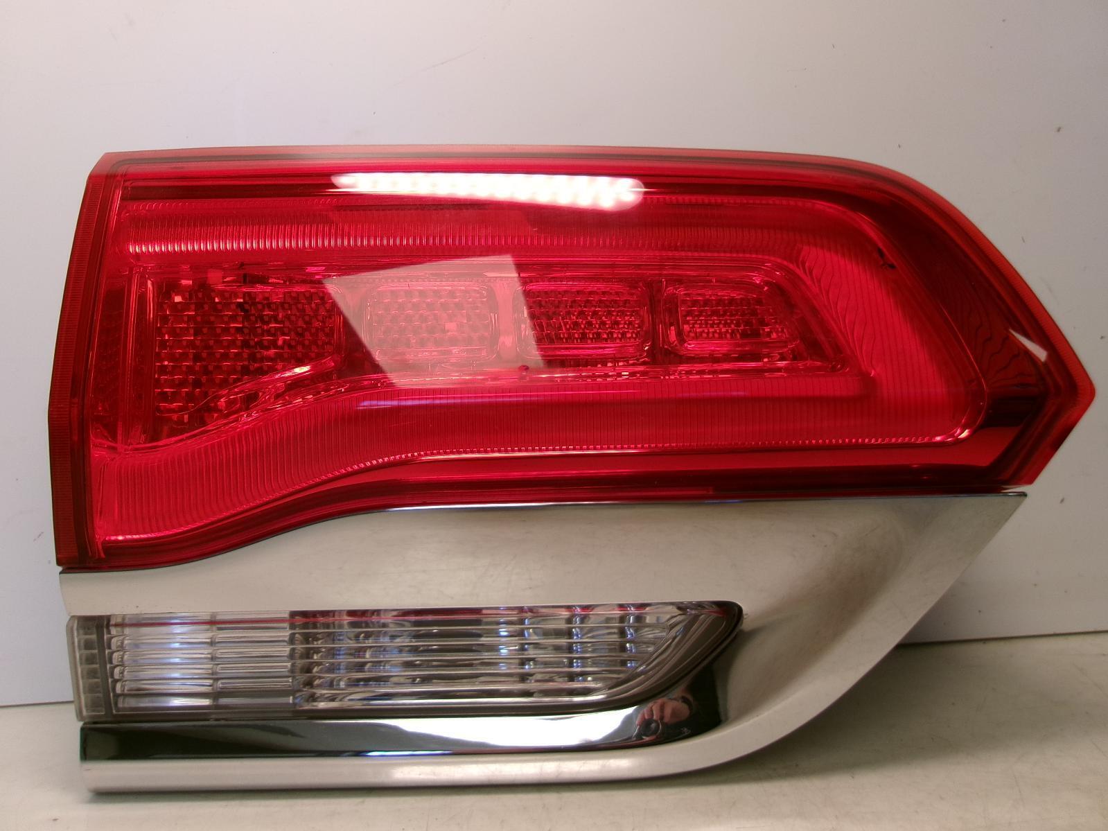 2015 - 2019 Jeep Grand Cherokee Driver Lh Inner Lid Tail Light OEM